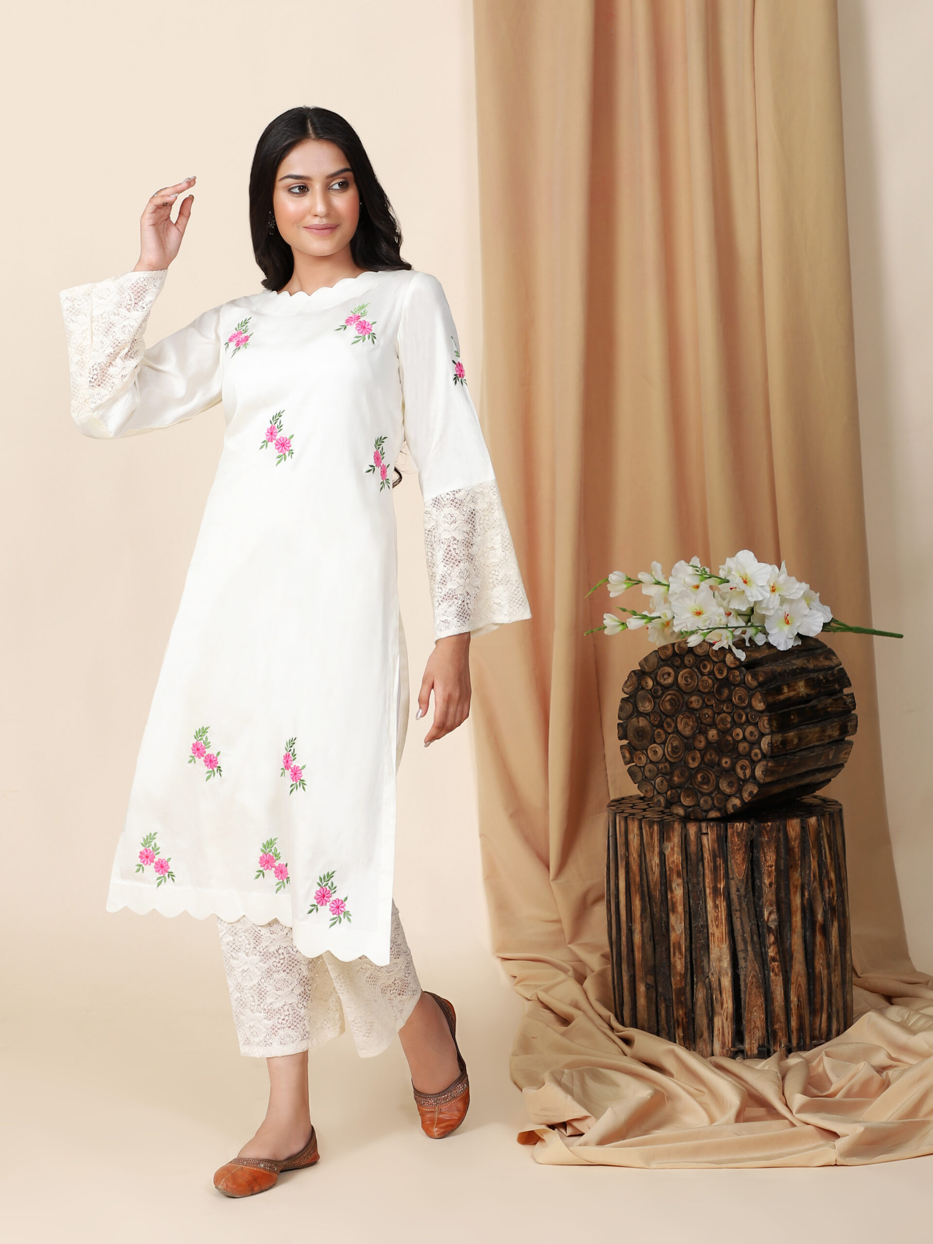 Off White Embroidered Kurta With Pant Set