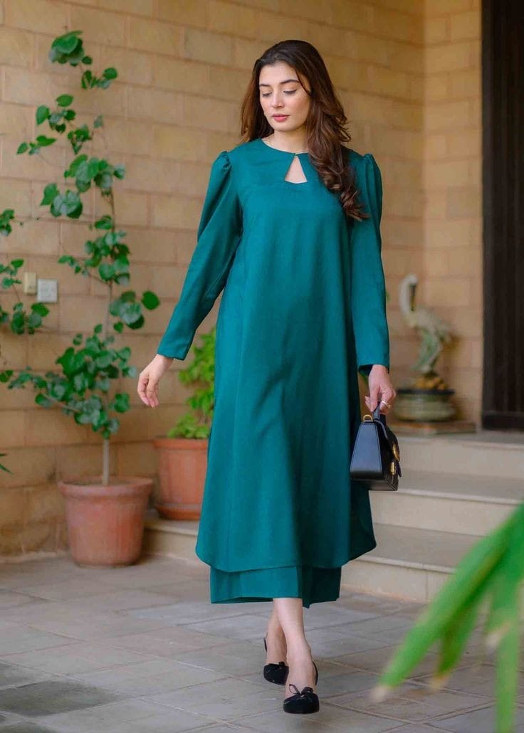 Gumaan ALine WomenS Dark Green Silk KurtiPant Set Dry Clean Only
